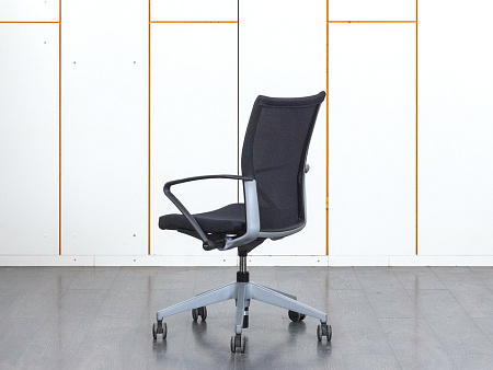 Конференц кресло для переговорной  Черный Ткань/сетка  Haworth Comforto  (УДТЧ-04110)