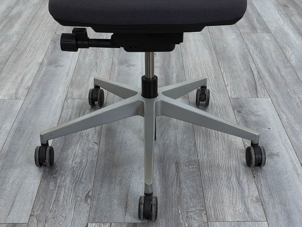 Офисное кресло для персонала  SteelCase Ткань Серый   (КПТС-26084)